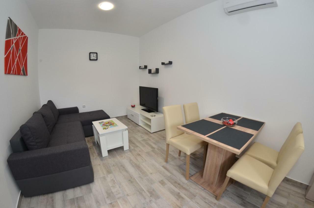 Apartman Mia Пула Екстериор снимка